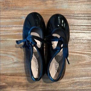 Girl’s tap shoes